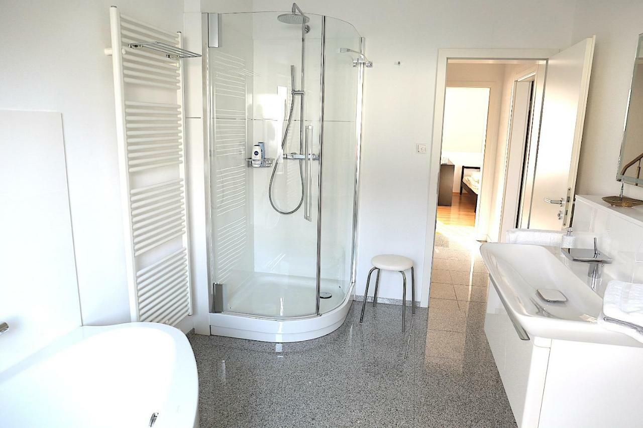 Modernes Stadthaus 100Qm Parkplatz Bad&Dusche Kueche Hanover Exterior photo